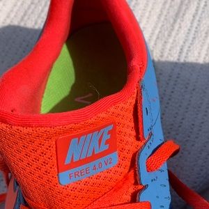 Blue&orange Nike free 4.0 v2, Size 8.5